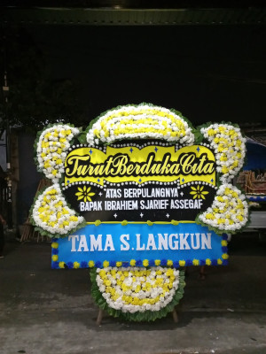 Papan Bunga Duka di Kedunglumbu