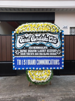 Papan Bunga Duka di Kedunglumbu